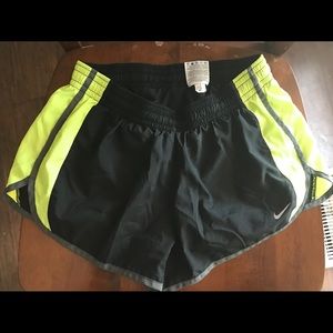 Nike Womens Running Shorts Medium